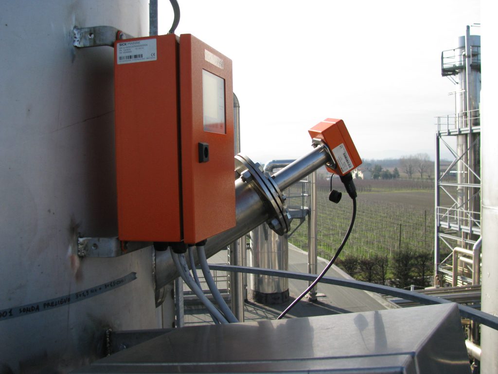 Ultrasonic Stack Flowmeter on duty Tecnova HT