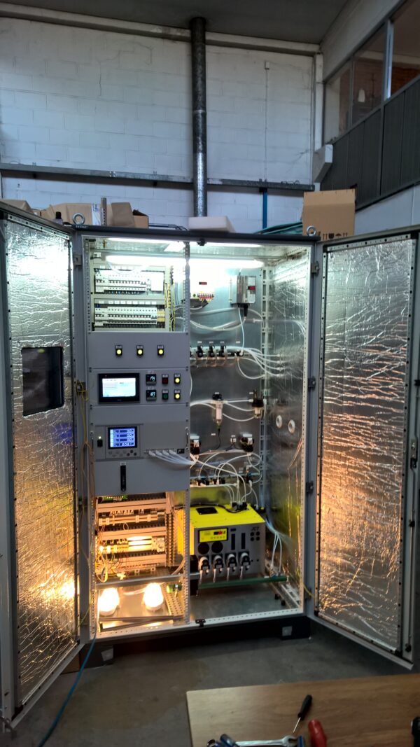 Melting furnace monitoring